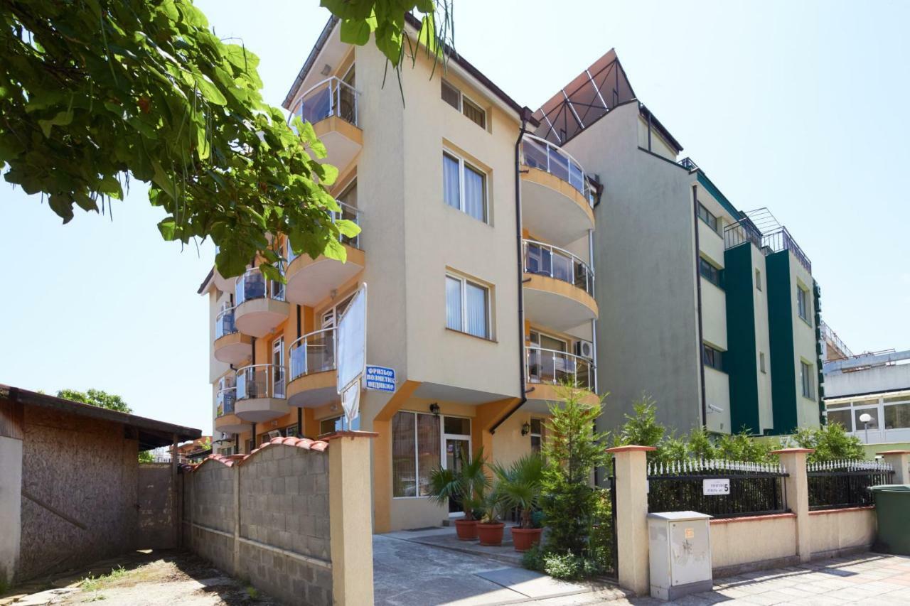 Guest House Plechkarovi Равда Экстерьер фото